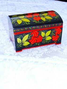 Russian Black Laquer and Traditional Berry Pattern Treasure Chest Box